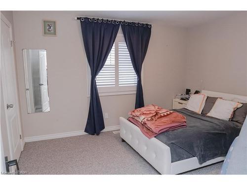 11 Aitken Court, Fergus, ON - Indoor Photo Showing Bedroom