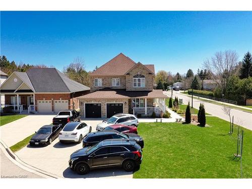 11 Aitken Court, Fergus, ON - Outdoor With Facade