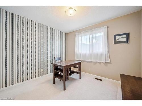 207 Laurentian Drive, Kitchener, ON - Indoor