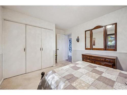 207 Laurentian Drive, Kitchener, ON - Indoor Photo Showing Bedroom