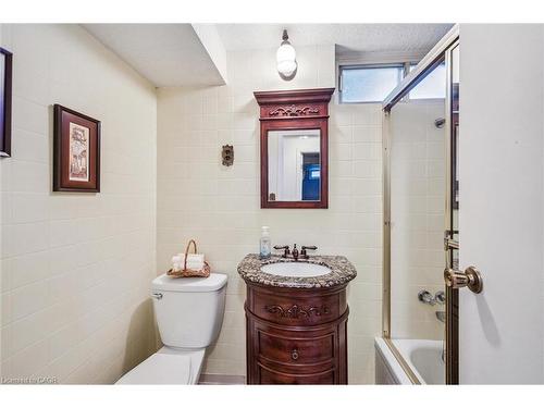 207 Laurentian Drive, Kitchener, ON - Indoor Photo Showing Bathroom