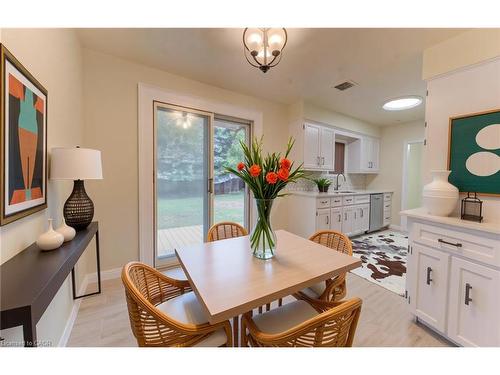 88 Ellis Crescent S, Waterloo, ON - Indoor Photo Showing Dining Room