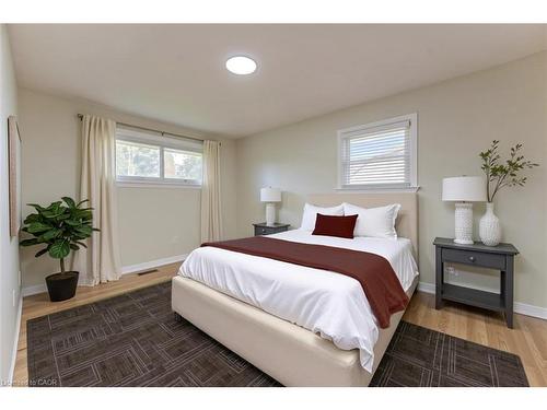 88 Ellis Crescent S, Waterloo, ON - Indoor Photo Showing Bedroom