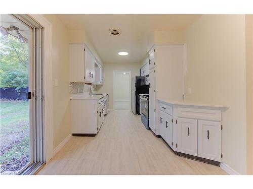 88 Ellis Crescent S, Waterloo, ON - Indoor Photo Showing Kitchen