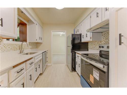 88 Ellis Crescent S, Waterloo, ON - Indoor Photo Showing Kitchen