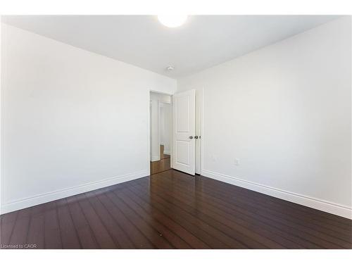 103 Wise Crescent, Hamilton, ON - Indoor Photo Showing Other Room
