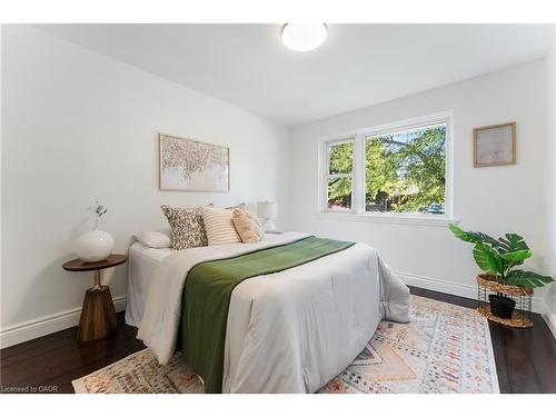 103 Wise Crescent, Hamilton, ON - Indoor Photo Showing Bedroom