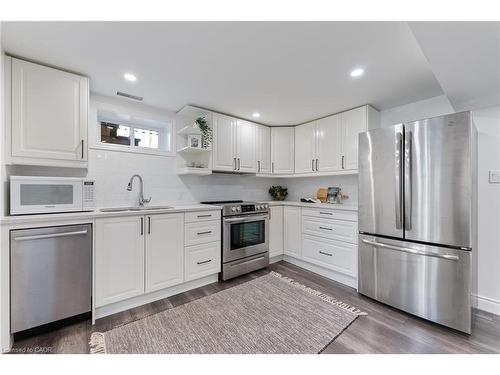 103 Wise Crescent, Hamilton, ON - Indoor Photo Showing Kitchen