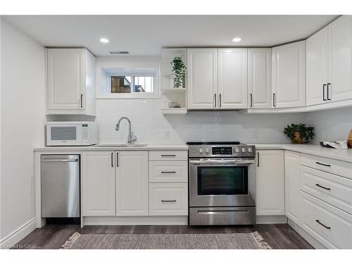 103 Wise Crescent, Hamilton, ON - Indoor Photo Showing Kitchen
