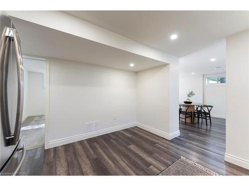 103 Wise Crescent, Hamilton, ON - Indoor Photo Showing Other Room