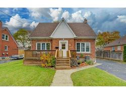 76 Brentwood Avenue  Kitchener, ON N2H 2C8