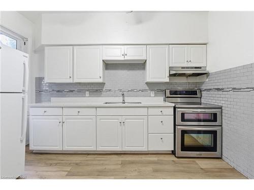 1-73 Stirton Street, Hamilton, ON - Indoor Photo Showing Kitchen