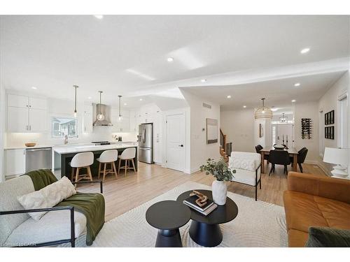 96 Nathalie Street, Kitchener, ON - Indoor Photo Showing Living Room