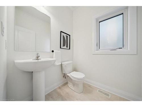 96 Nathalie Street, Kitchener, ON - Indoor Photo Showing Bathroom
