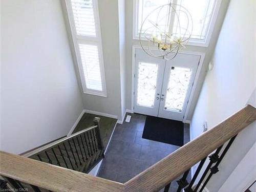 Upper-16 Riva Court, Hamilton, ON - Indoor Photo Showing Other Room