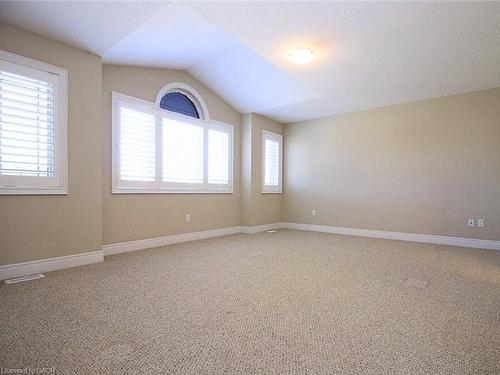 Upper-16 Riva Court, Hamilton, ON - Indoor Photo Showing Other Room