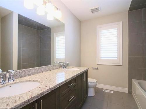 Upper-16 Riva Court, Hamilton, ON - Indoor Photo Showing Bathroom