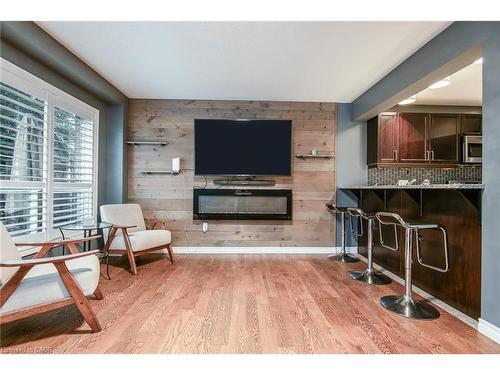 105 Captain Mccallum Drive, New Hamburg, ON - Indoor Photo Showing Other Room