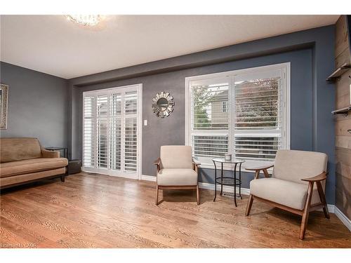 105 Captain Mccallum Drive, New Hamburg, ON - Indoor Photo Showing Other Room