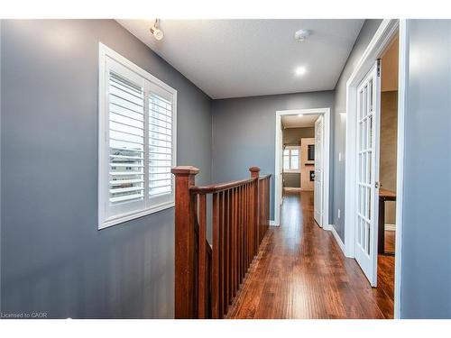 105 Captain Mccallum Drive, New Hamburg, ON - Indoor Photo Showing Other Room