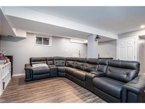 105 Captain Mccallum Drive, New Hamburg, ON - Indoor