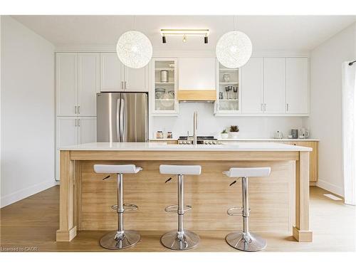 200 Benninger Drive, Kitchener, ON - Indoor Photo Showing Kitchen