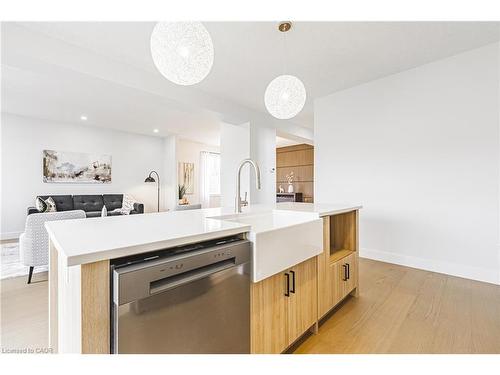 200 Benninger Drive, Kitchener, ON - Indoor Photo Showing Kitchen With Upgraded Kitchen