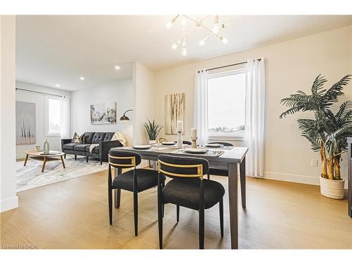 200 Benninger Drive, Kitchener, ON - Indoor Photo Showing Dining Room