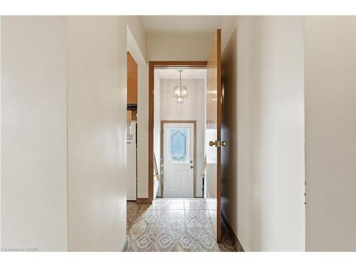 247 Grantham Avenue, St. Catharines, ON - Indoor Photo Showing Other Room