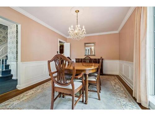 222 Strathcona Drive, Burlington, ON - Indoor Photo Showing Dining Room