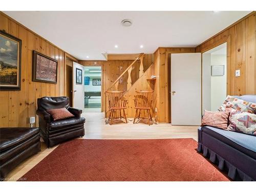 222 Strathcona Drive, Burlington, ON - Indoor Photo Showing Living Room