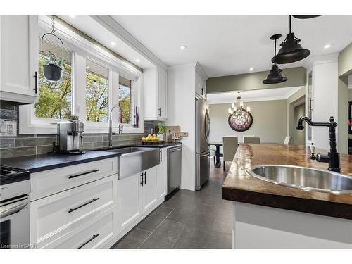 2116 Binbrook Road E, Hamilton, ON - Indoor Photo Showing Kitchen
