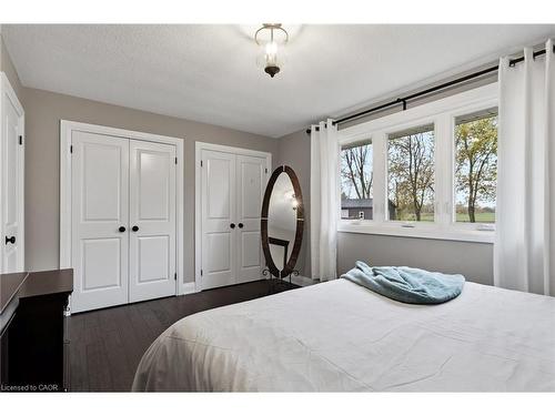 2116 Binbrook Road E, Hamilton, ON - Indoor Photo Showing Bedroom