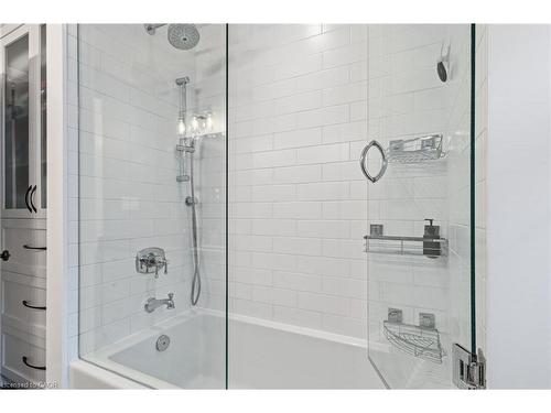 2116 Binbrook Road E, Hamilton, ON - Indoor Photo Showing Bathroom