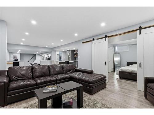 2116 Binbrook Road E, Hamilton, ON - Indoor Photo Showing Living Room
