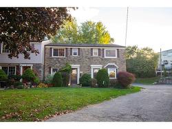 138 Victor Boulevard  Hamilton, ON L9A 2V4