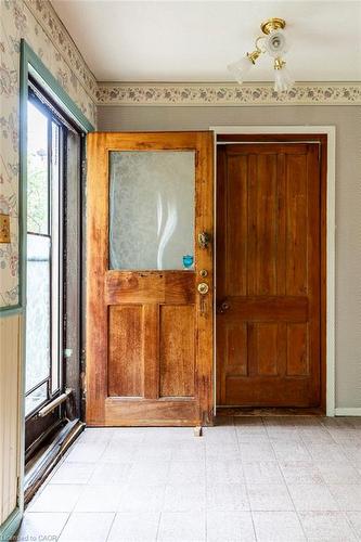 19 Blythe Street, Hamilton, ON - Indoor Photo Showing Other Room