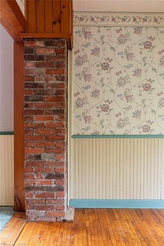 19 Blythe Street, Hamilton, ON - Indoor Photo Showing Other Room