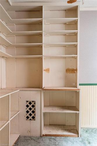 19 Blythe Street, Hamilton, ON - Indoor