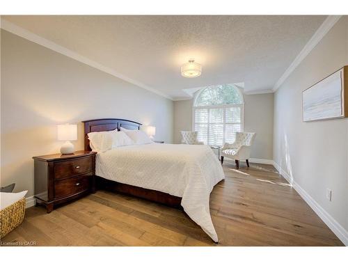 439 Northlake Drive, Waterloo, ON - Indoor Photo Showing Bedroom