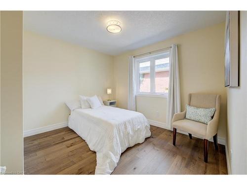 439 Northlake Drive, Waterloo, ON - Indoor Photo Showing Bedroom