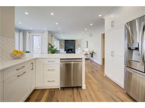 439 Northlake Drive, Waterloo, ON - Indoor Photo Showing Kitchen With Stainless Steel Kitchen With Upgraded Kitchen