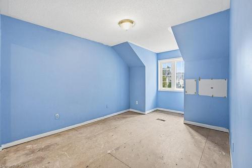 5656 Rosaline Road, Burlington, ON - Indoor Photo Showing Other Room