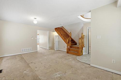 5656 Rosaline Road, Burlington, ON - Indoor Photo Showing Other Room