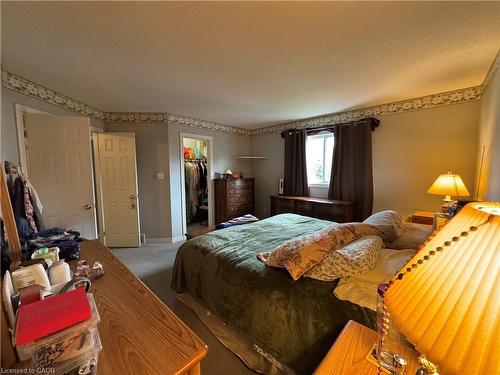 231 Chelton Road, London, ON - Indoor Photo Showing Bedroom