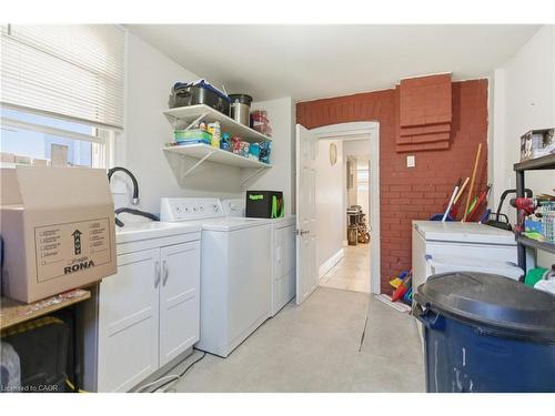 75 Niagara Street, Hamilton, ON - Indoor Photo Showing Laundry Room