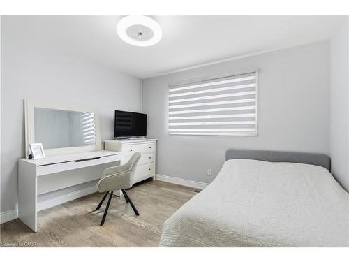 5372 Spruce Avenue, Burlington, ON - Indoor