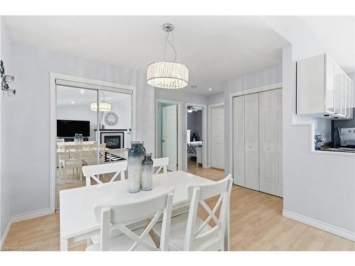 5372 Spruce Avenue, Burlington, ON - Indoor Photo Showing Dining Room