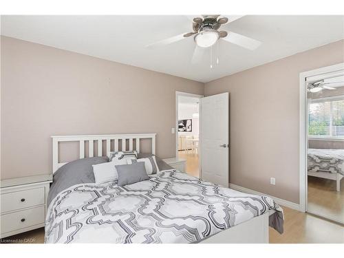 5372 Spruce Avenue, Burlington, ON - Indoor Photo Showing Bedroom