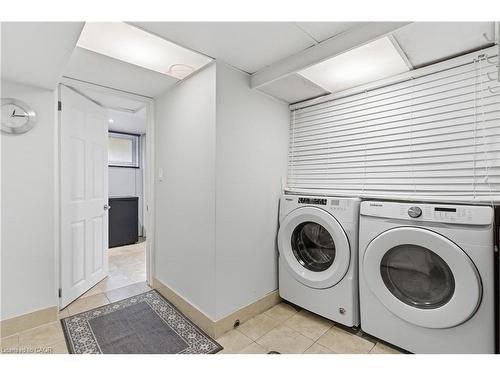 5372 Spruce Avenue, Burlington, ON - Indoor Photo Showing Laundry Room